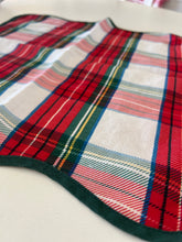 Load image into Gallery viewer, NAPKIN Tartan Linen Set of 4 (7014404063298)