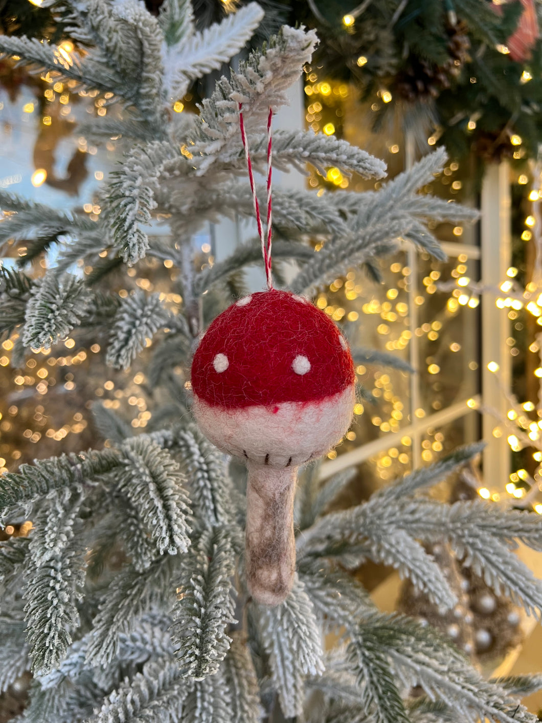 Round Toadstool Ornament (6979304652866)