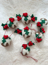 Load image into Gallery viewer, Felt Beaded Pudding and Holly Garland (6979310714946)
