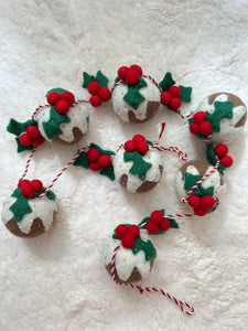 Felt Beaded Pudding and Holly Garland (6979310714946)