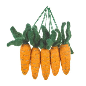 Hanging Carrots Ornament (7050768941122)