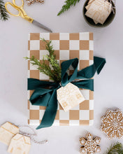 Load image into Gallery viewer, GBD1109 - Gingerbread House Wood Tags (7370944544834)
