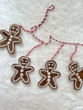 Load image into Gallery viewer, Felt Gingerbread Man Garland (6979310125122)