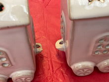 Load image into Gallery viewer, Seconds- Porcelain Train with 2 Carriages (7545873367106)