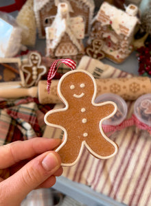 Iced Gingerbread Man Biscuit Ornament (7013822169154)
