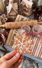 Load image into Gallery viewer, Snowflake Iced Gingerbread Ornament (7013824692290)
