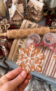 Snowflake Iced Gingerbread Ornament (7013824692290)