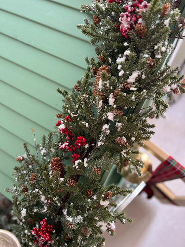 G219833 - 5' Snowy Pine & Pinecones Garland (7021408059458)