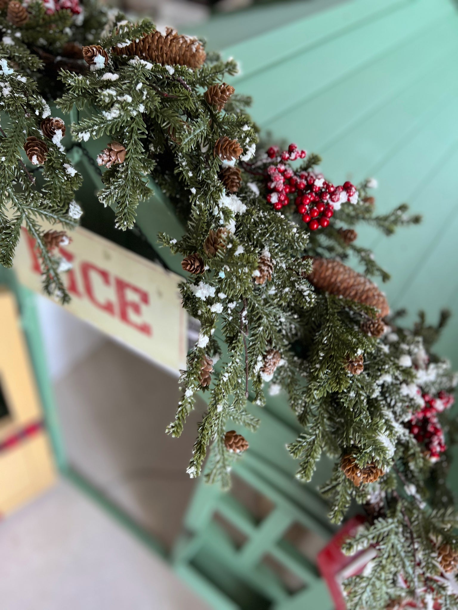 G219833 - 5' Snowy Pine & Pinecones Garland