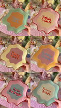 Load image into Gallery viewer, Names of Santa Plates Set of 6 - PRE ORDER (6928083550274)