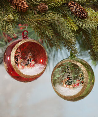 LC8424 - Santa's Visit Glass Indent Ornament (4671524470850)