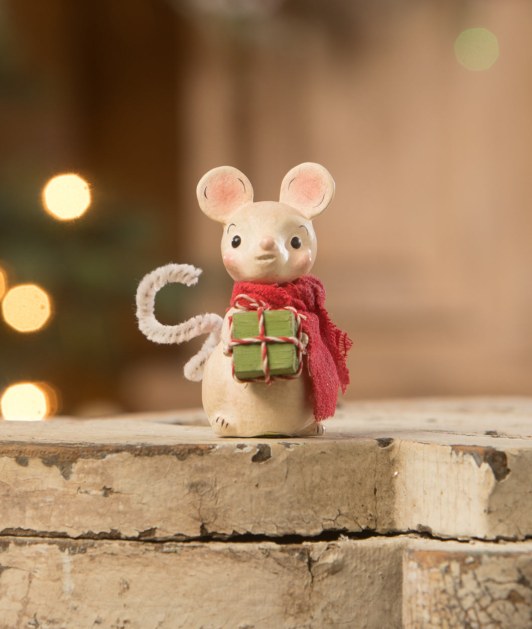 ML2102 - Little Mouse with Gift (6912522616898)