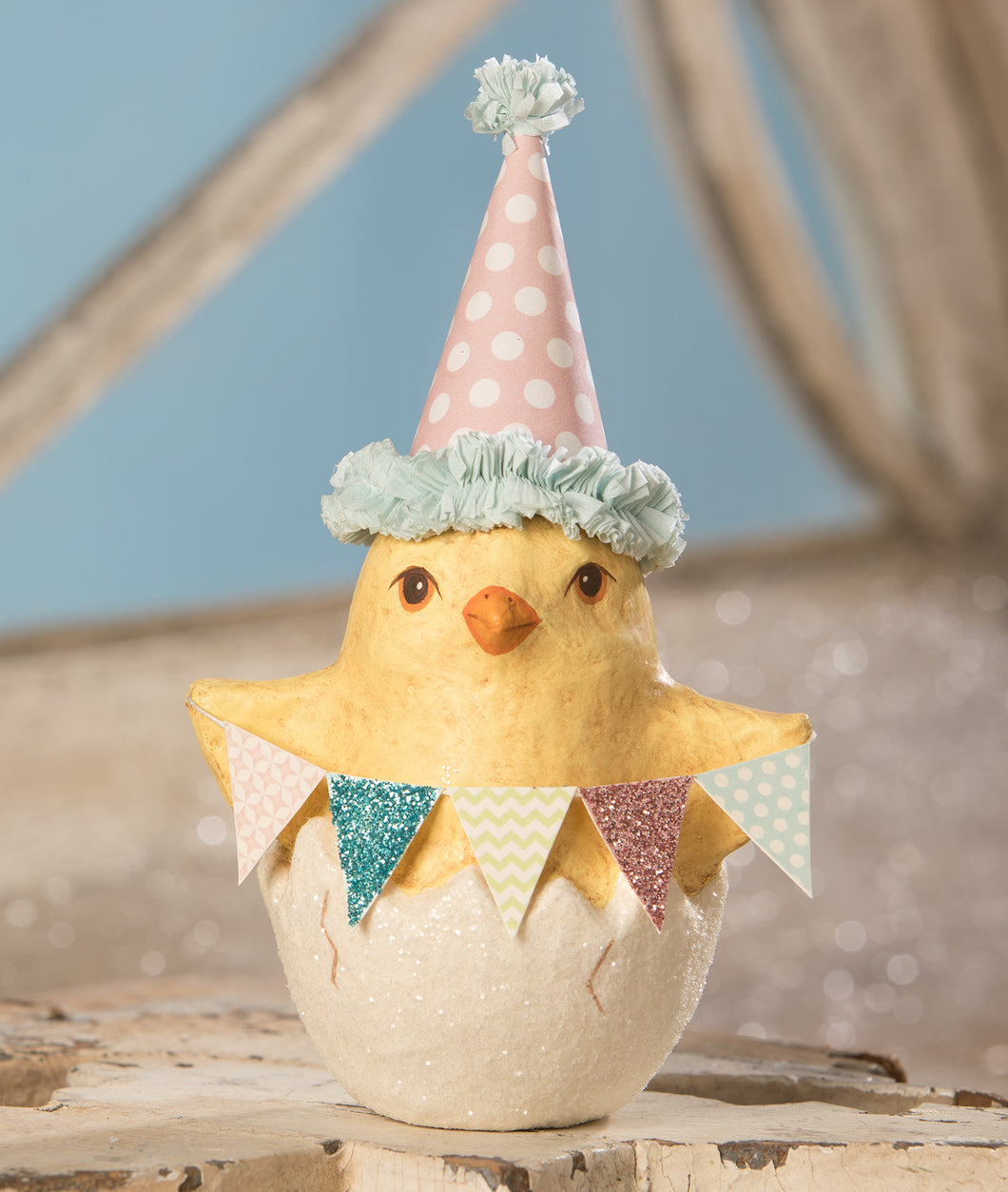 TJ9494 - Party Chick in Egg Small (4782234697794)