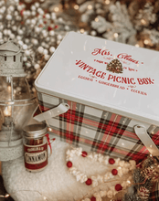 Load image into Gallery viewer, Mrs Claus’ Vintage Picnic Box (6749381328962)