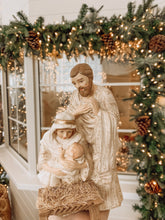 Load image into Gallery viewer, TD0019 - Mary, Joseph and Christ Child (6594609872962)