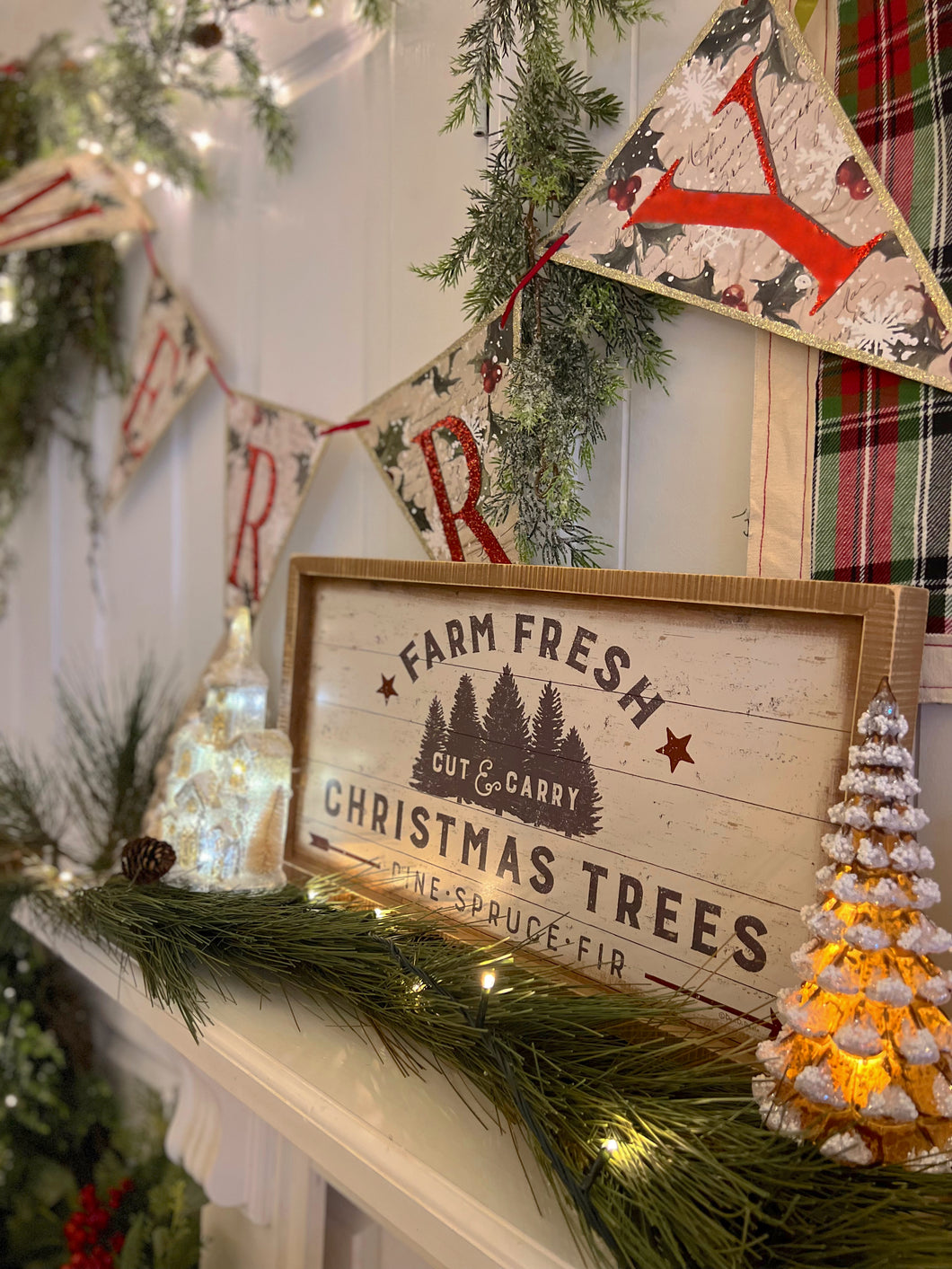 G191478 - 6' River Pine Garland w/ Cones (6694979240002)
