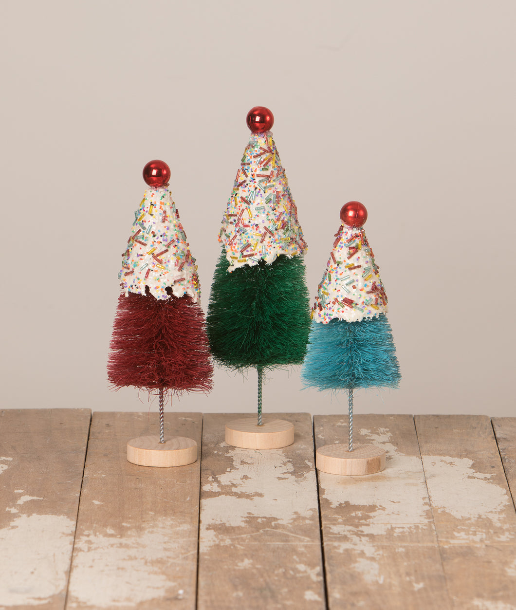 LC1541 - Christmas Cupcake Trees Set of 3 (6743964385346)