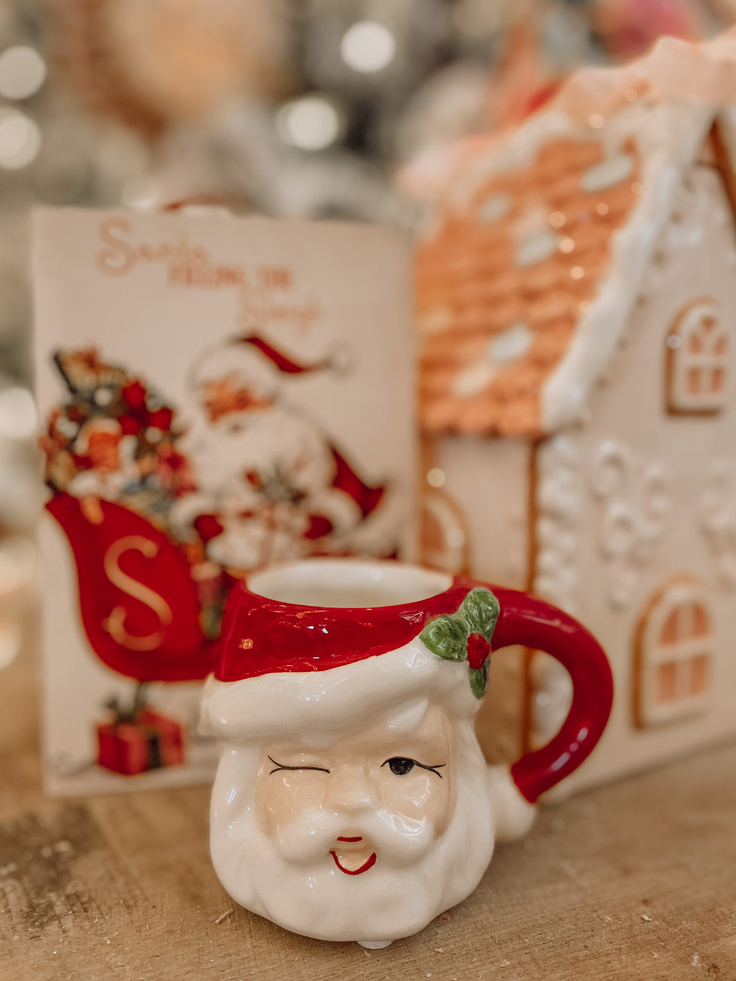 Mini Red Santa Holly Mug (6672590209090)