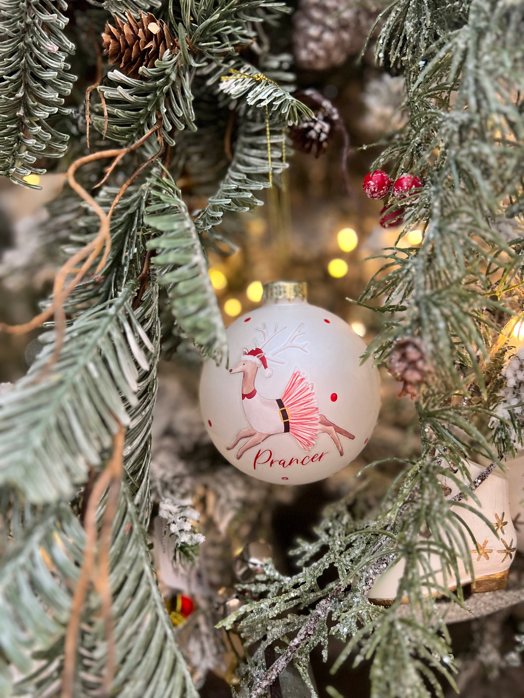 Prancer Bauble (6907365851202)