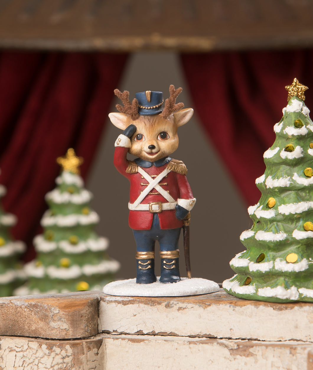TD1165 - Reindeer Nutcracker (6743938728002)