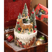 Load image into Gallery viewer, TL7823 - Traditional Deer Vignette on Box (6712889081922)